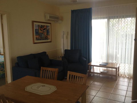 Oxley Cove Holiday Apartment - C Tourism 15