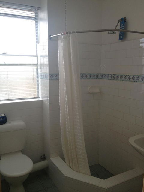 Oxley Cove Holiday Apartment - C Tourism 10