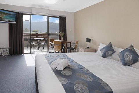 Banjo Paterson Inn - C Tourism 1