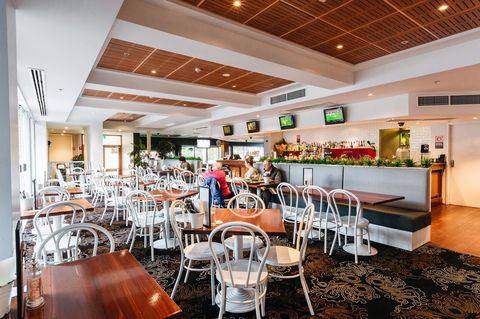 Coniston Hotel Wollongong - C Tourism 11