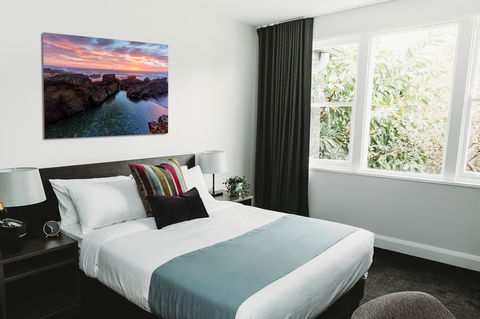 Coniston Hotel Wollongong - C Tourism 1
