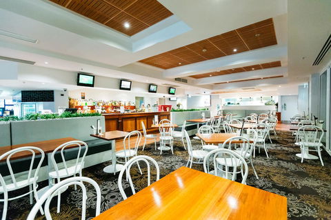 Coniston Hotel Wollongong - C Tourism 21