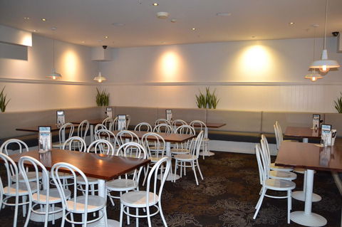 Coniston Hotel Wollongong - C Tourism 22