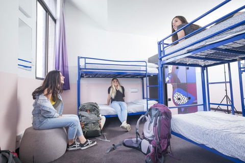 YHA Sydney Central - C Tourism 40