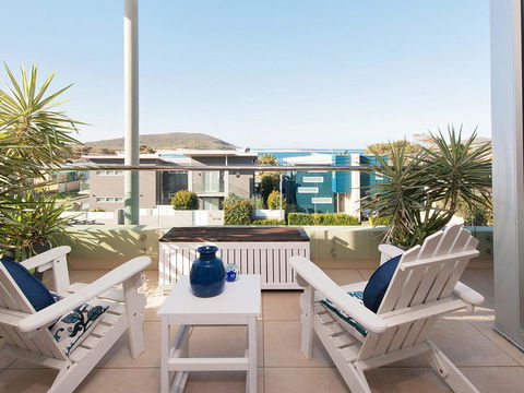 Blue View @ Fingal Bay - C Tourism 6