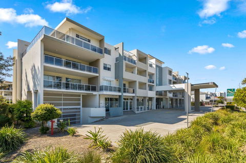 Quality Suites Pioneer Sands - C Tourism 0