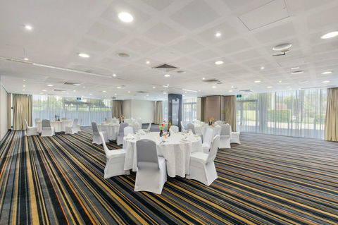 Quality Suites Pioneer Sands - C Tourism 13