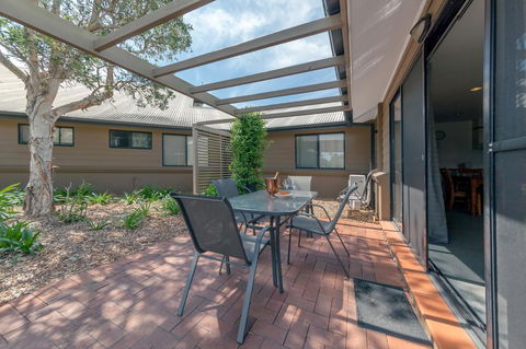 Condo 105 @ Horizons Golf Resort - Salamander Bay NSW - C Tourism 15