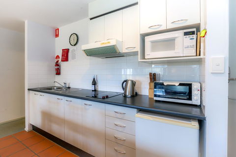 Condo 105 @ Horizons Golf Resort - Salamander Bay NSW - C Tourism 13