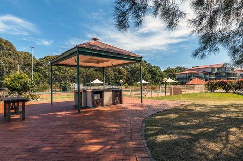 Condo 105 @ Horizons Golf Resort - Salamander Bay NSW - C Tourism 24