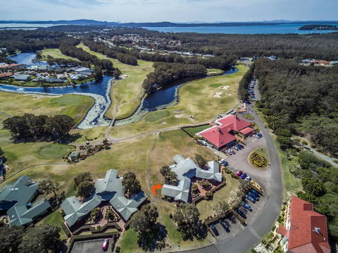 Condo 105 @ Horizons Golf Resort - Salamander Bay NSW - C Tourism 7