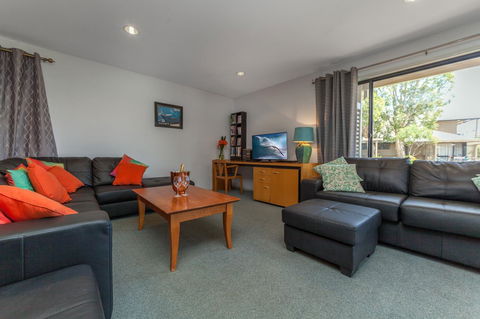 Condo 105 @ Horizons Golf Resort - Salamander Bay NSW - C Tourism 6