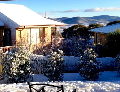 Jindabyne Executive - C Tourism 10