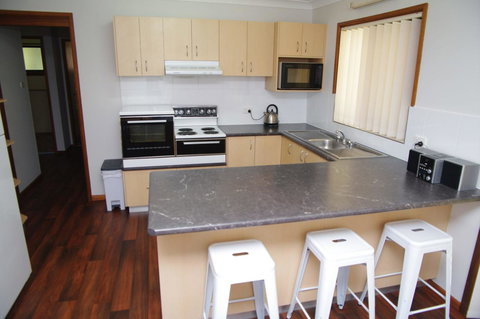 Breakaway, 11 Scott Street - C Tourism 1