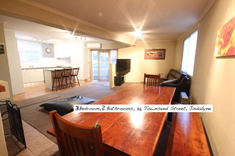 Full Circle Apartments - C Tourism 10