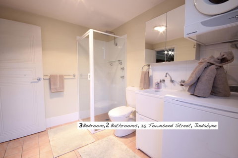 Full Circle Apartments - C Tourism 14