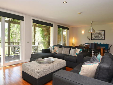 Villa 3br Margarita Villa Located Within Cypress Lakes Resort - C Tourism 9