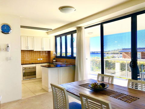 Boathouse Resort (Water Front) - C Tourism 1