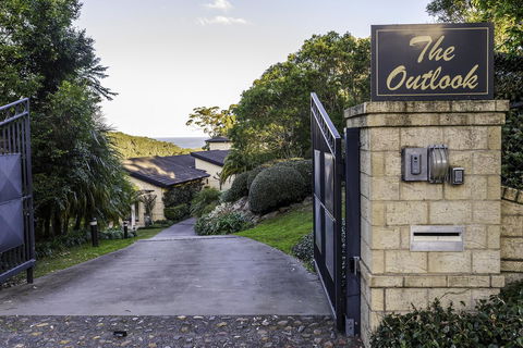 The Outlook Cabana - C Tourism 22