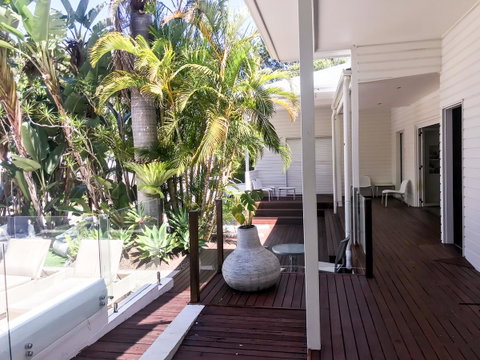 Cove Studios - C Tourism 31