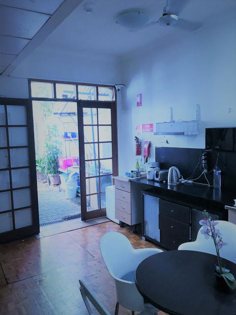Newtown Cozy Stays - C Tourism 14