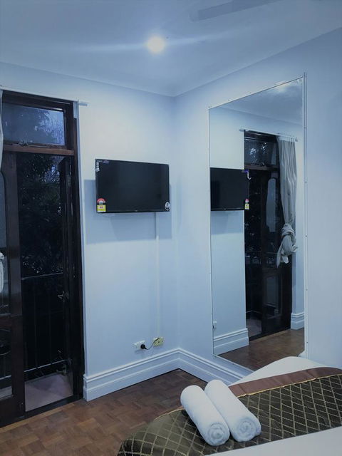Newtown Cozy Stays - C Tourism 40