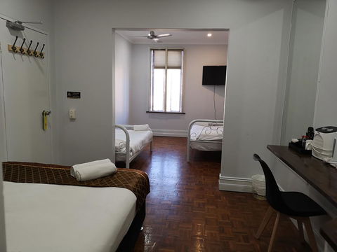 Newtown Cozy Stays - C Tourism 29