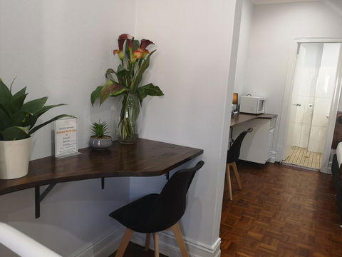 Newtown Cozy Stays - C Tourism 38