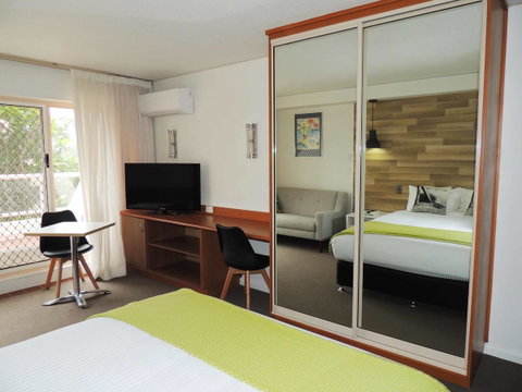 Charlesworth Bay Beach Resort - C Tourism 30