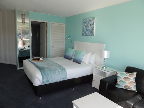Charlesworth Bay Beach Resort - C Tourism 34