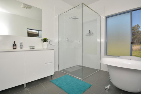 JE Guesthouse, Central To All The Hunter Valley Has To Offer - C Tourism 27