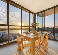 Stunning Sunset Water View 2BEDs on High Rises - C Tourism