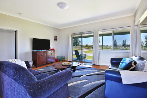 Glory @ Culburra - Absolute Beachfront - Pet & Family Friendly - C Tourism 3