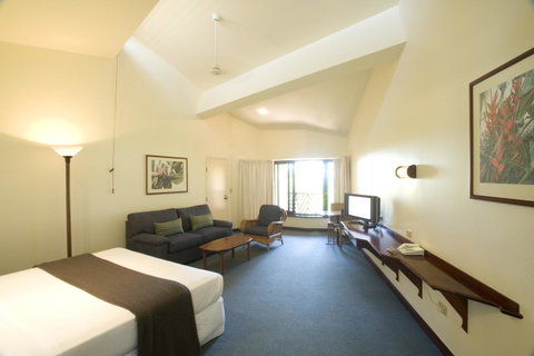 Beach Hotel Resort - C Tourism 24