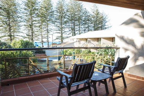 Beach Hotel Resort - C Tourism 2