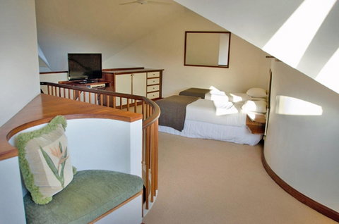 Beach Hotel Resort - C Tourism 28