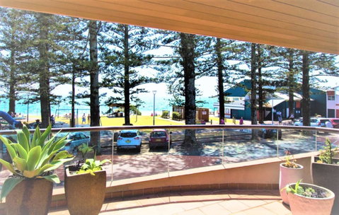 Beach Hotel Resort - C Tourism 19