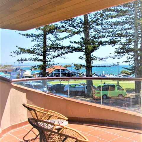 Beach Hotel Resort - C Tourism 18