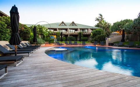 Beach Hotel Resort - C Tourism 0