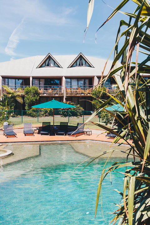 Beach Hotel Resort - C Tourism 43