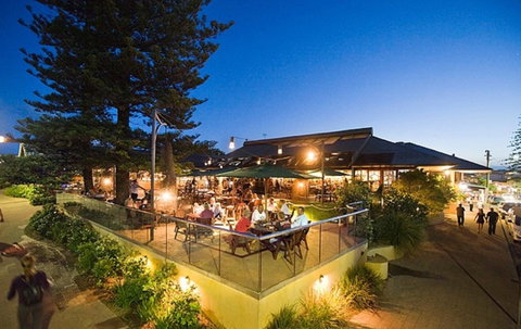 Beach Hotel Resort - C Tourism 26