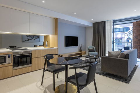 SKYE Suites Sydney - C Tourism 17