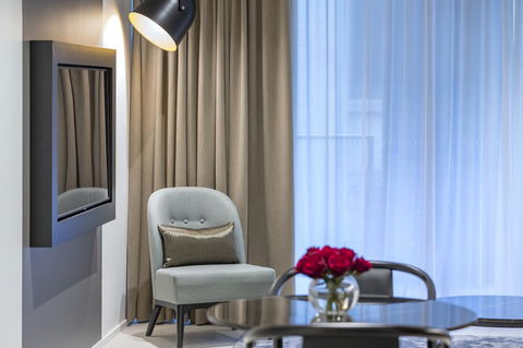 SKYE Suites Sydney - C Tourism 11