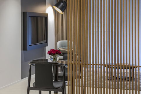 SKYE Suites Sydney - C Tourism 28