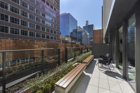 SKYE Suites Sydney - C Tourism 18