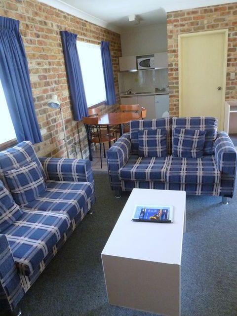 Mollymook Surfbeach Motel & Apartments - C Tourism 32