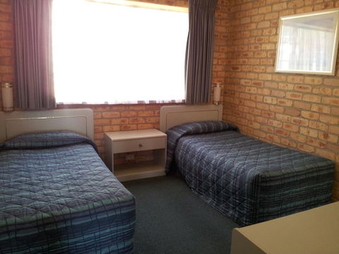 Mollymook Surfbeach Motel & Apartments - C Tourism 38
