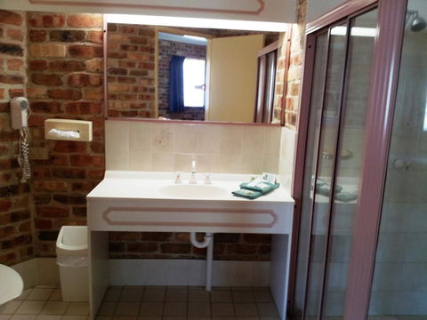 Mollymook Surfbeach Motel & Apartments - C Tourism 26