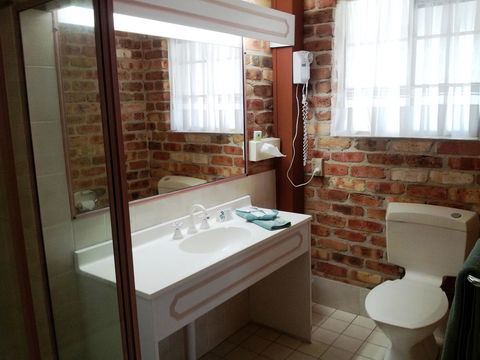 Mollymook Surfbeach Motel & Apartments - C Tourism 35