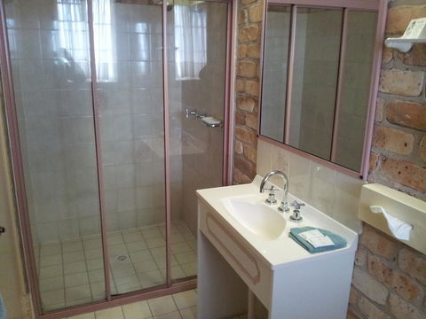 Mollymook Surfbeach Motel & Apartments - C Tourism 3